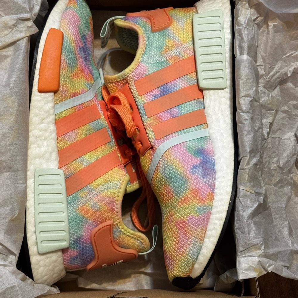 Colorful women’s Sneakers